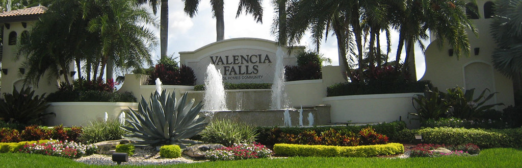 Valencia Palms