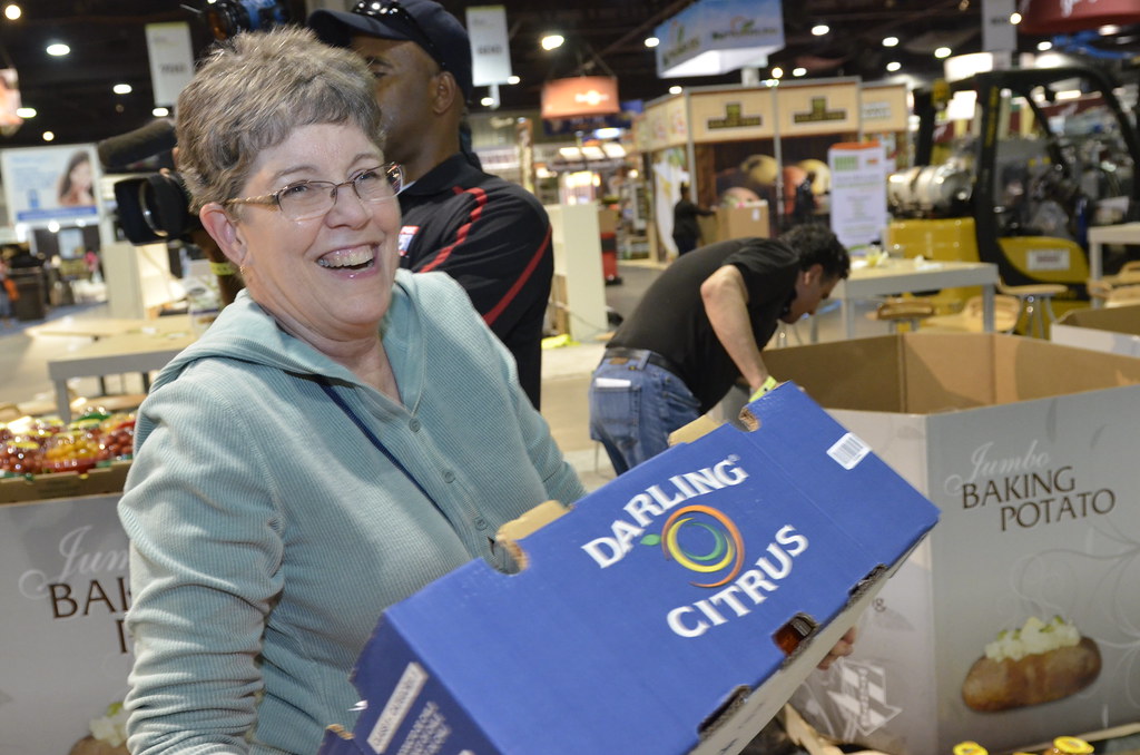 Food Bank Donation At Pma Fresh Summit 2015 Atlanta Area F Flickr