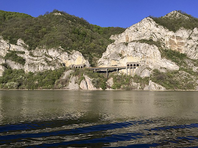 Dunărea în zona Dubova, Mehedinți