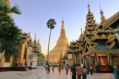 pagoda shwedagon yangon myanmar