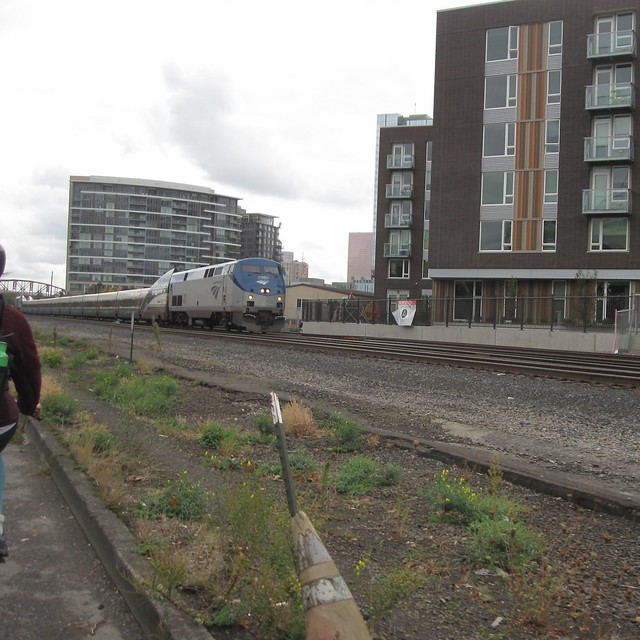 Twinkie #40 leads a northbound Cascades away from Portland Union Station