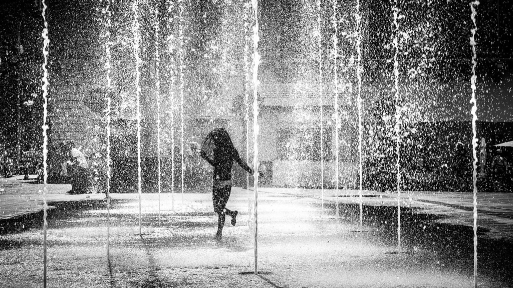 Dancing in the water - Valletta, Malta - Black and white street photography