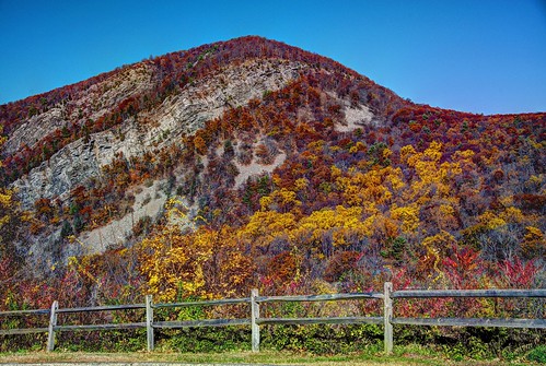 autumn trees mountain fence colorful foliage delawarewatergap