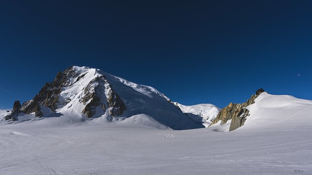 Le Mont Blanc du Tacul, son Triangle et le refuge des Cosmiques ...