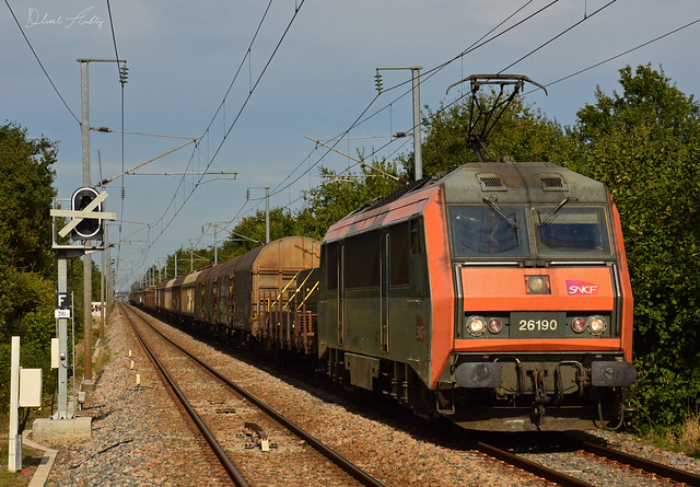 BB26190 & Train 56811