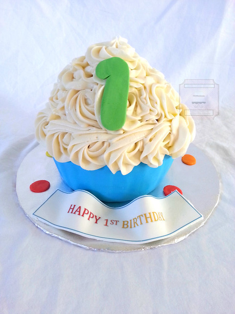 Baby's First TV 1st Birthday Cake