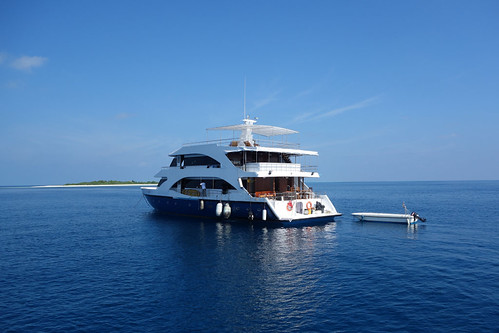 MV Emperor Voyager