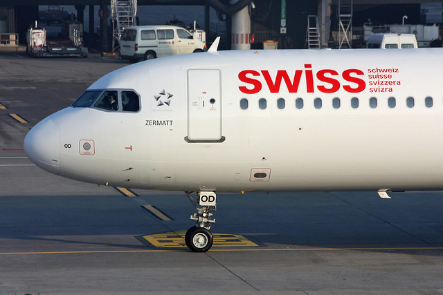 Swiss International Air Lines Airbus A321-111 HB-IOD 