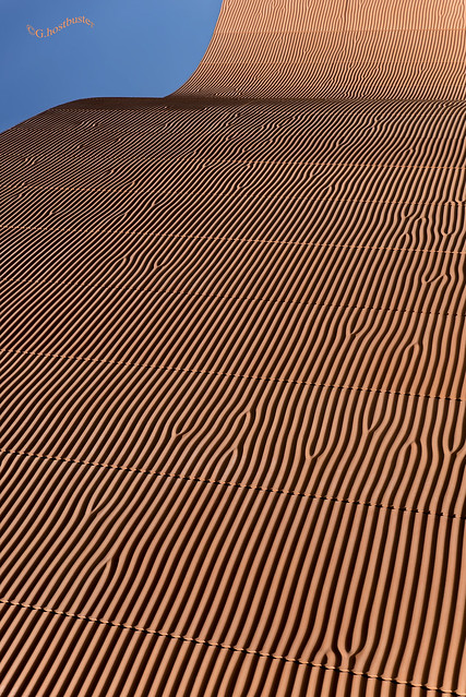 Like a wave - Emirates pavilion - Expo 2015