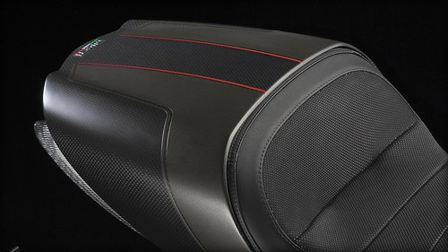 Анонс Ducati Diavel Carbon 2016