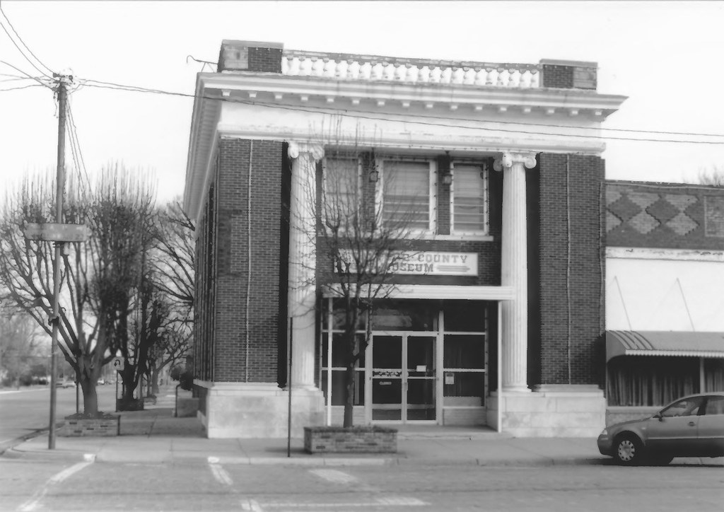 first and farmers national bank
