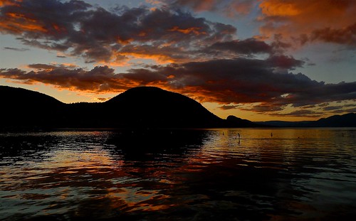 dusk lakeshore lake okanagan penticton britishcolumbia canada panasonic dmclx5 lx5 jasbond007 nigeldawson copyrightnigeldawson2016