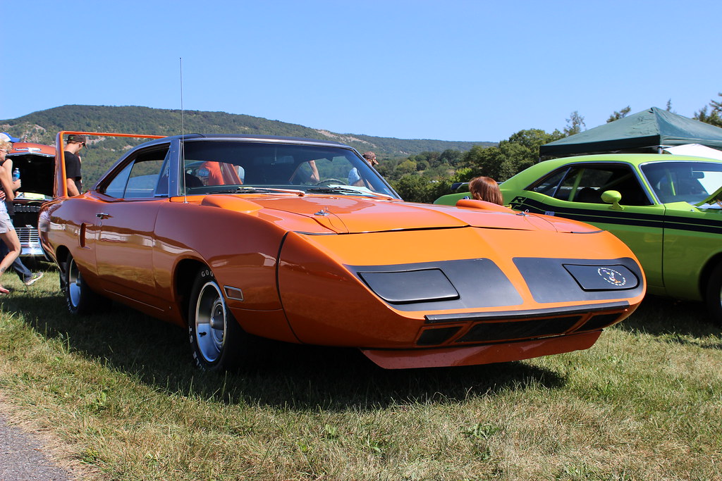 Image of Plymouth Road Runner Superbird
