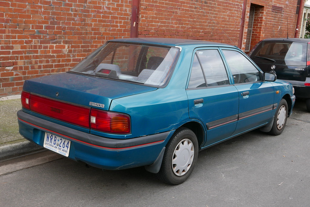 1995 Mazda 323 (BG Series 2) 1.6 sedan | wikipediaosx | Flickr