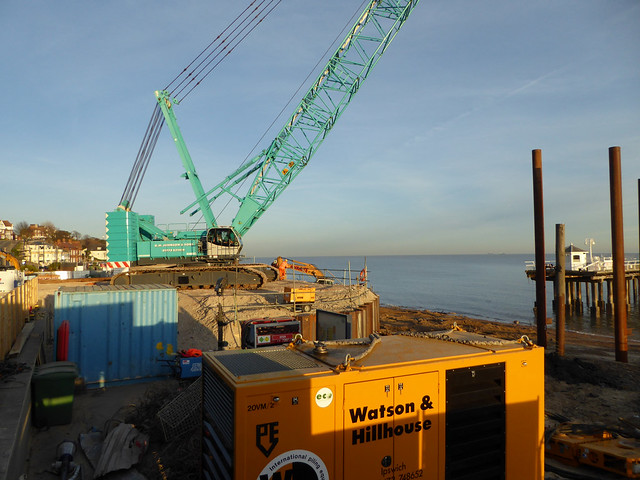 More pictures of Felixstowe Pier, Pierhead gone 30/11/16