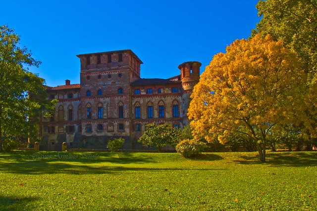 Castello di Piovera (AL) - Colori autunnali