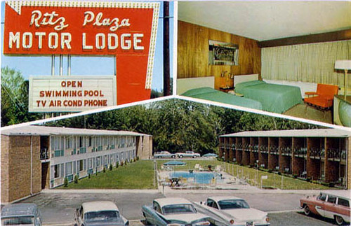 Ritz Plaza Motor Lodge, Terre Haute, Indiana
