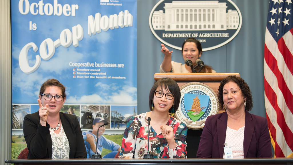 Lisa Rakich Usda 20161027-RD-LSC-0211 | The U.S. Department of Agriculture (U… | Flickr