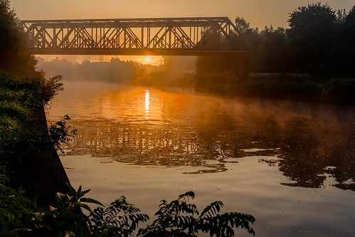 bridge reflection fog sunrise canal high essen nebel dynamic foggy explore kanal brücke sonnenaufgang hdr bloodmoon eisenbahnbrücke bottrop hesse explored blutmond