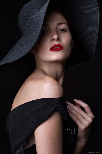 Black hat | Andrei Myndru | Flickr