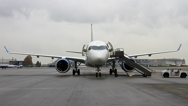 Bombardier Aerospace | C-FFCO | CS100 | YVR