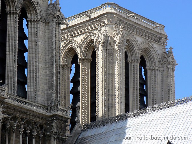 Notre Dame Paris sculpture des tours