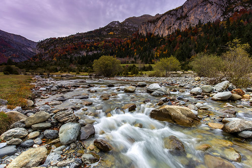 longexposure blue autumn trees sunset sky orange brown mountains green nature water clouds river landscape lost rocks huesca afternoon tripod naturallight calm autumncolors cloudscape pyrenees waterscape aragón canonef1635mmf4lisusm canoneos6d bujaruelovalley aragonesepyrenees neutralgraduated3stepsfilter