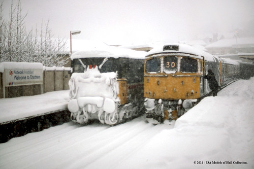 britishrailways class73 73135 electrodiesel class33 diesel emu passenger chatham kent train railway locomotive railroad