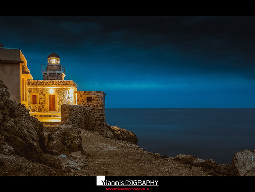 lighthouse monemvasia φάροσ μονεμβασιά πελοπόννησοσ bluehour evening landscape greece