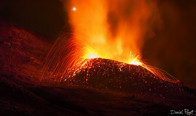 Eruption du volcan de la Réunion 