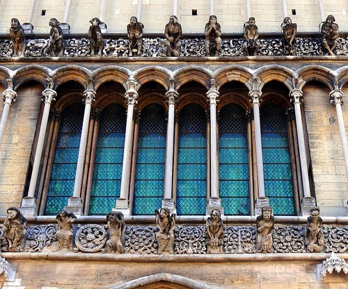 windows france architecture dijon burgundy details lanterns balconies bourgogne