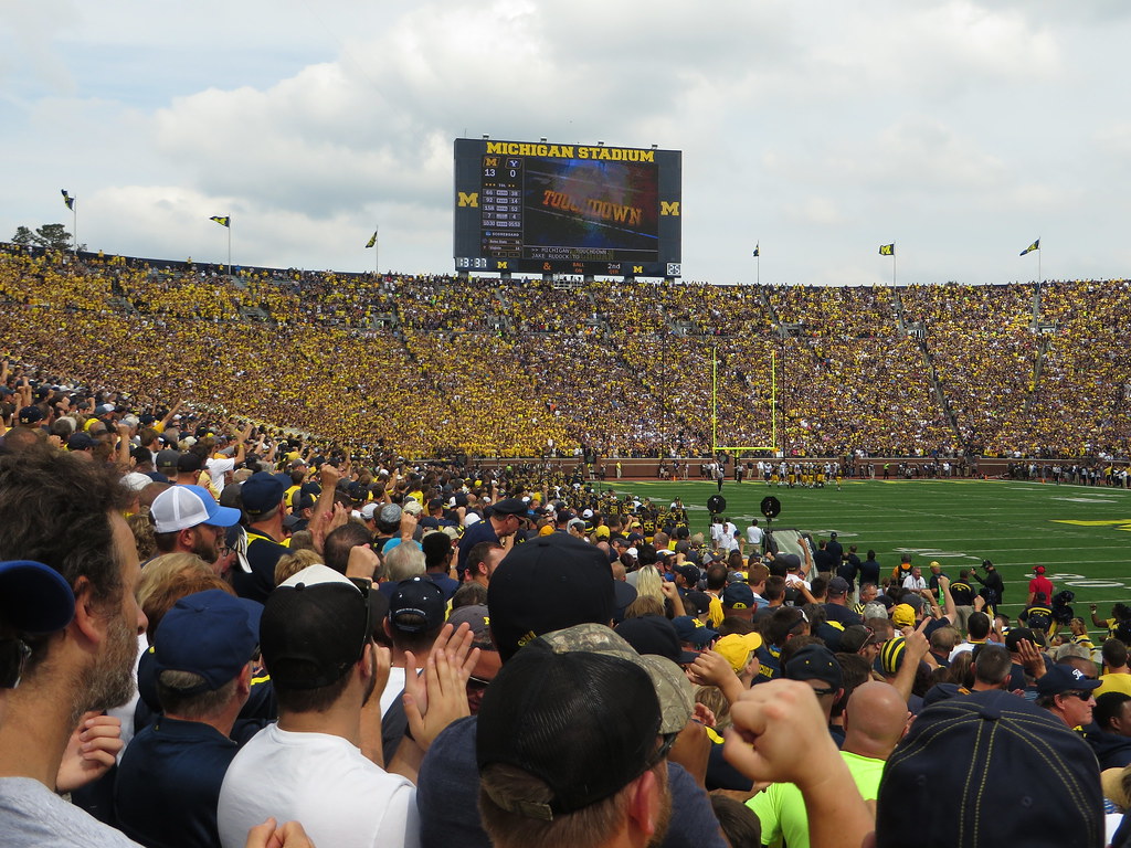 BYU Cougars vs. Michigan Wolverines, Michigan Stadium, Uni… - Flickr