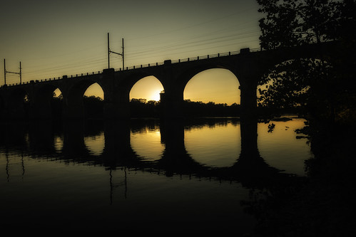 sunset reflection railroadbridge silhoutte delawareriver