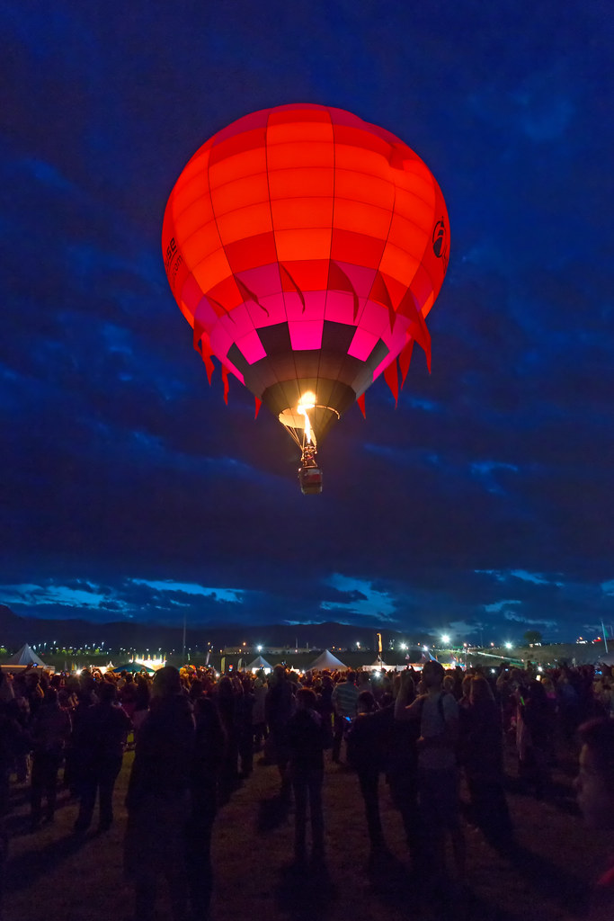 Balloon Rising Before Dawn | I rolled into Albuquerque earli… | Flickr