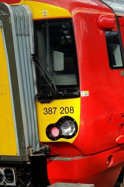 Gatwick Express Third Rail Unit 387208