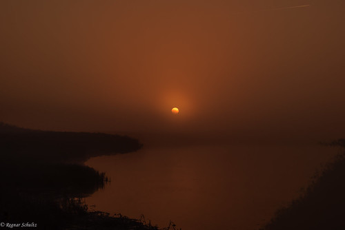 RX0_9641-2x by Regnar.Schultz, Sunrise in haze