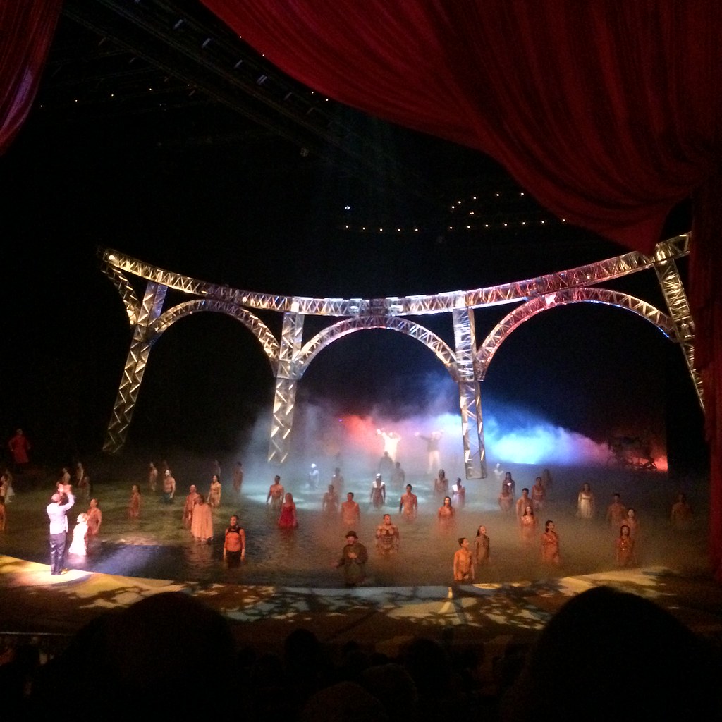 "O" by Cirque du Soleil at Bellagio, Las Vegas Jun Seita