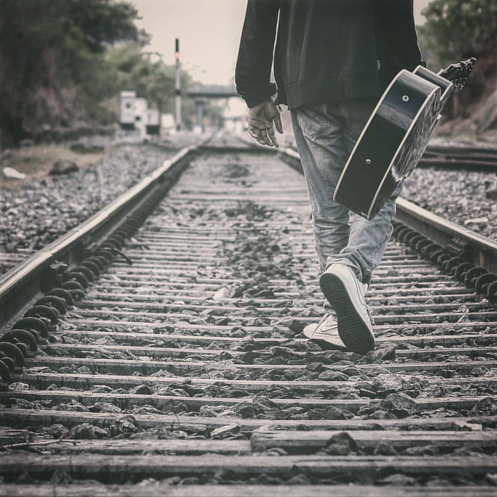 #outdoorshoots #railwaytracks #guitarist #music #faded #li… | Flickr