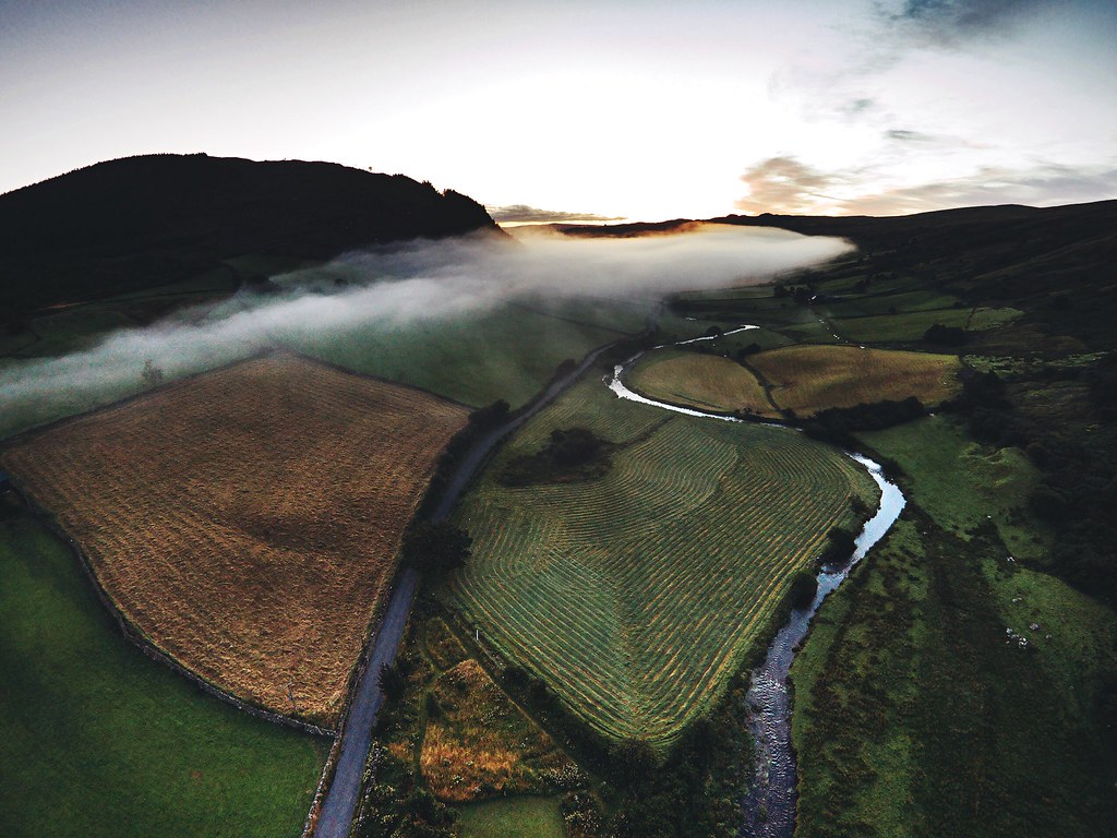 Snowdonia at Dawn | Snowdonia from the air via Quadcopter | BombDog ...