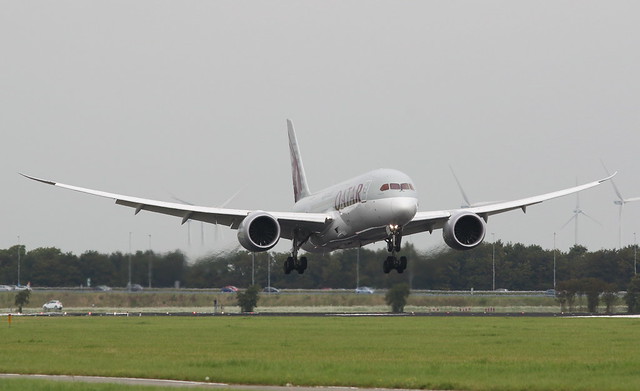 Qatar Airways Boeing 787-8 Dreamliner + Air Europa Boeing 737-800