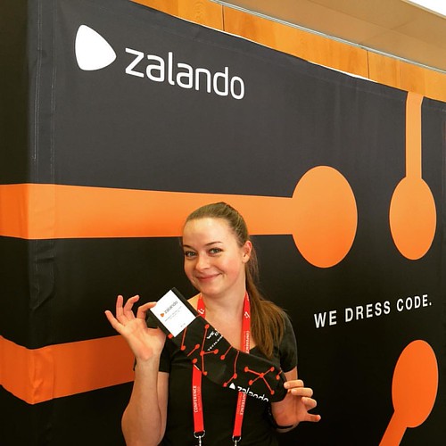 Totally on brand. Having a great day at #productized16 with @GloriaRupp #zalando #booth #conference #product #ux #uxdesign #branding #brand | by ~kdoes