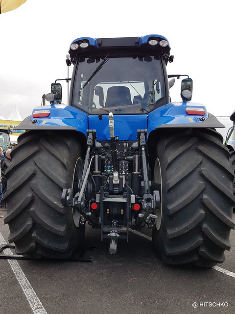New Holland-T8.435