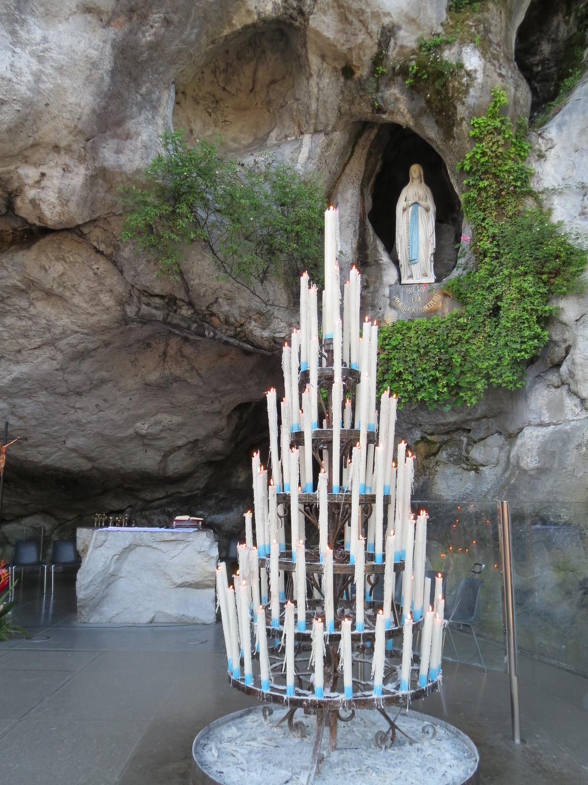 Lourdes cave