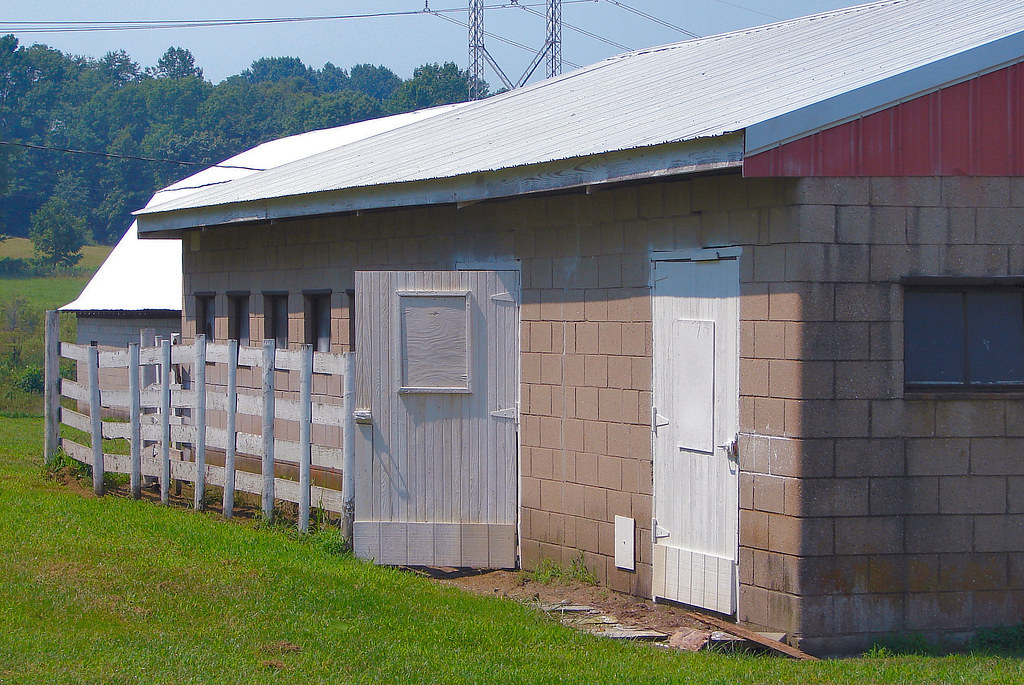 Block Barn | An old barn made from concrete blocks. Very wel… | Flickr