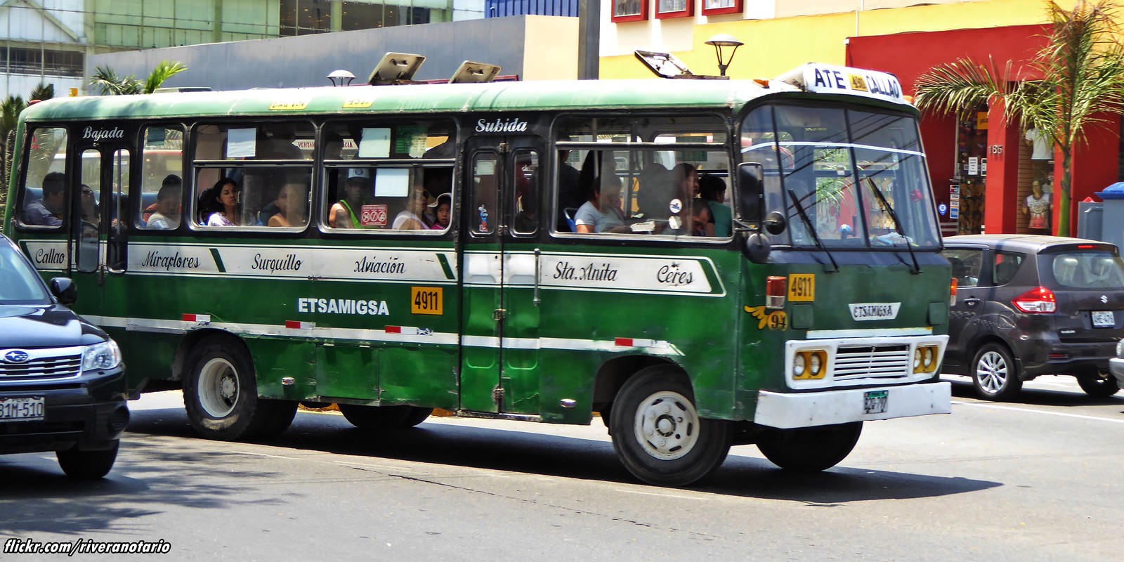 Microbuses Lima Perú | Flickr