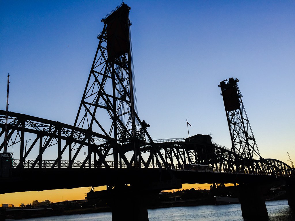 River Silhouettes | Capture of the Hawthorne Bridge at sunse… | Flickr