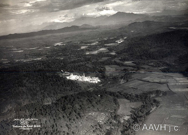 AP2475-Despierres - Environs de Hué, 1932 – Tombeau de Khai Dinh – Vue aérienne (3)