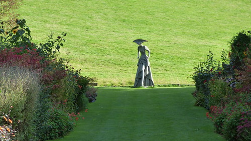 park sculpture lake black gardens garden sussex swan manor pashley