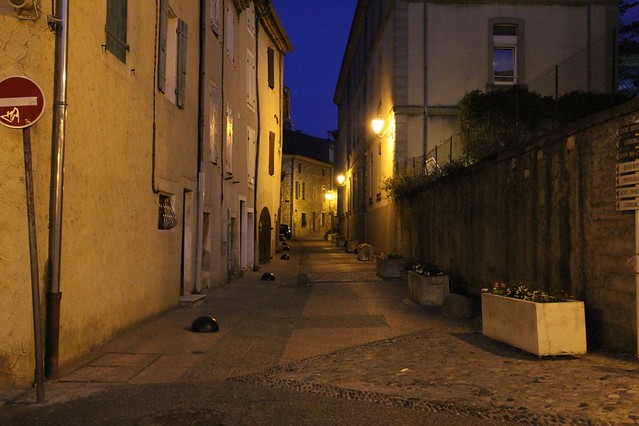 Viviers by night