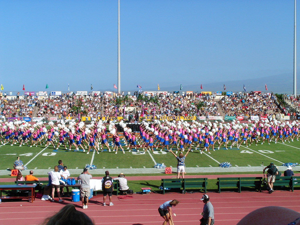 Hula Bowl Half Time